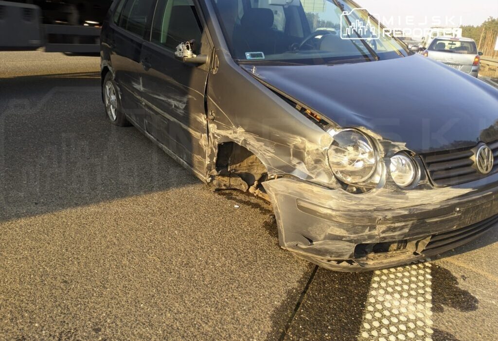 Polonya da alkollu surucu kazaya karisti trafik 15 kilometre uzadi 51405