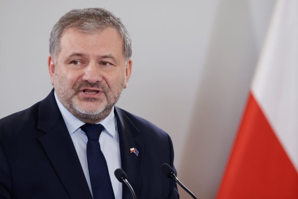 polonya da anayasa mahkemesi hakimlerinin secimi cumhurbaskani tarafindan engellenmekle yuzlesebilir 51857