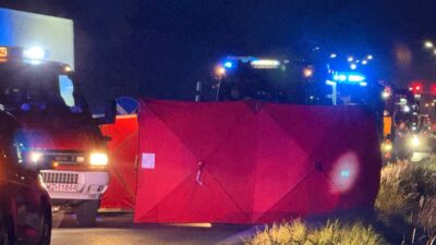 Polonya da audi ile agir yuk kamyonu carpisti 11 yasindaki cocuk hayatini kaybetti 56515