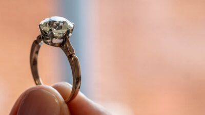 Polonya da bulunan degerli mucevherler muzeye bagislanacak 53465