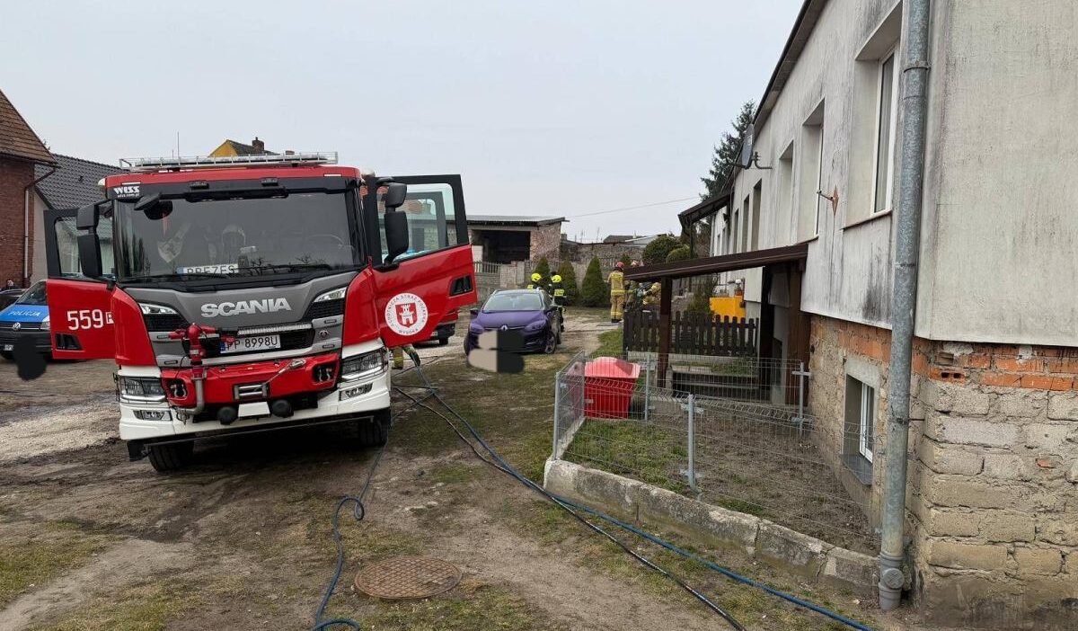 Polonya'da çok katlı bina yangınında i̇ki çocuk hayatını kaybetti 1 Polonya da cok katli bina yangininda i ki cocuk hayatini kaybetti 55660