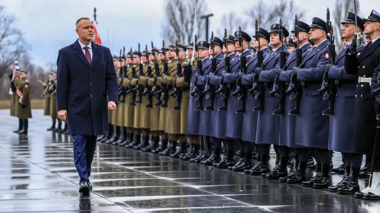 Polonya da cumhurbaskani nawrocki nin eylemleri siyasi gerilimi artiriyor 56606