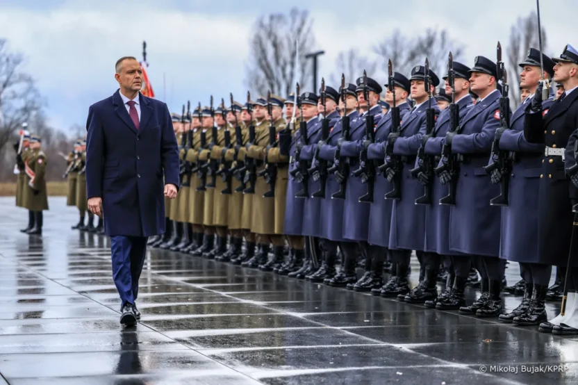 Polonya da cumhurbaskani nawrocki nin eylemleri siyasi gerilimi artiriyor 56606