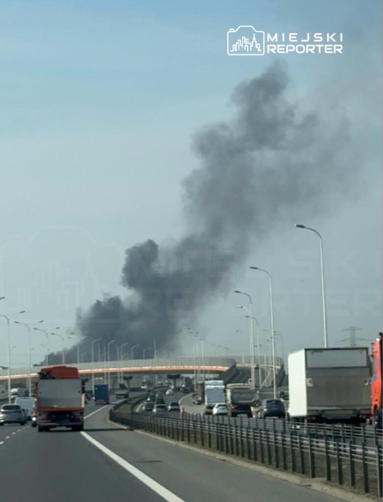 polonya da depo arkasinda yangin i tfaiye seferber oldu 54787