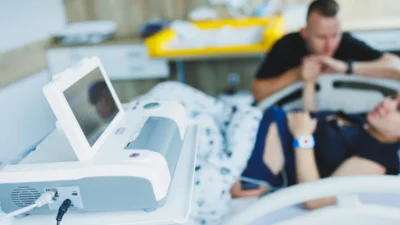 Polonya da dogum oranlarindaki dusus hastaneleri etkiliyor 54089