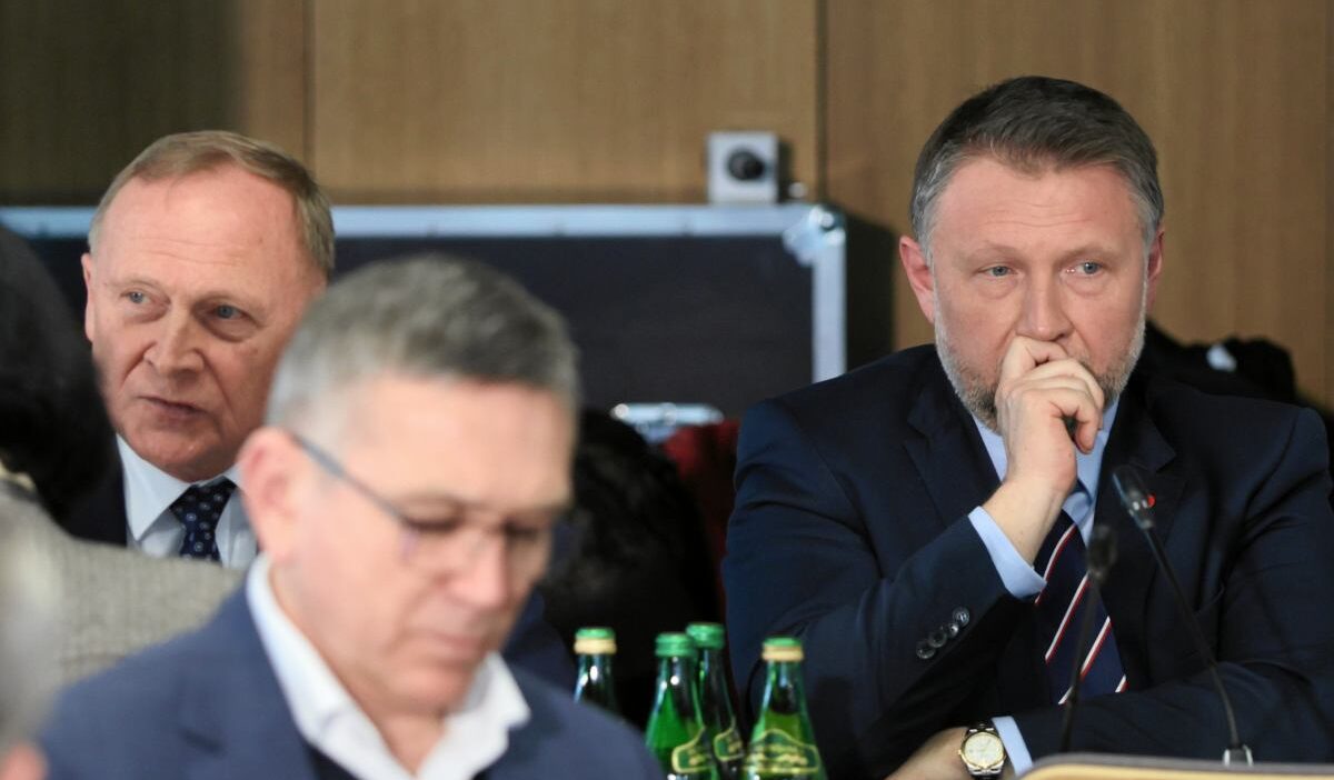 Polonya da guvenlik programi safe i cin finansman krizi cumhurbaskani vetosu yatirimlari tehlikeye atti 52297