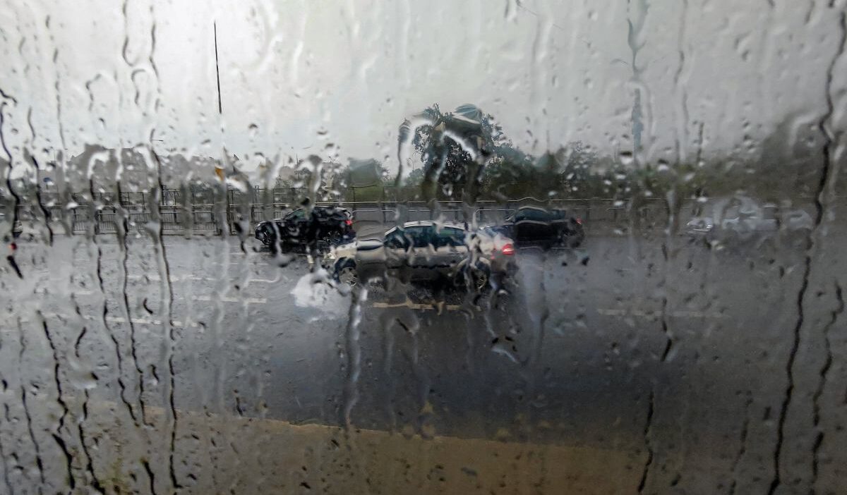 Polonya da hava durumu kotulesiyor batida yagmur ve ruzgar uyarisi 55100