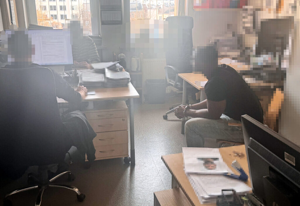 Polonya da i ngiliz vatandasin yakalanmasi 16 aylik hapis cezasini kacma girisimi basarisiz oldu 55112