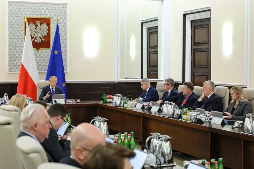 polonya da i stihbarat servislerinin denetimi artiriliyor 57276