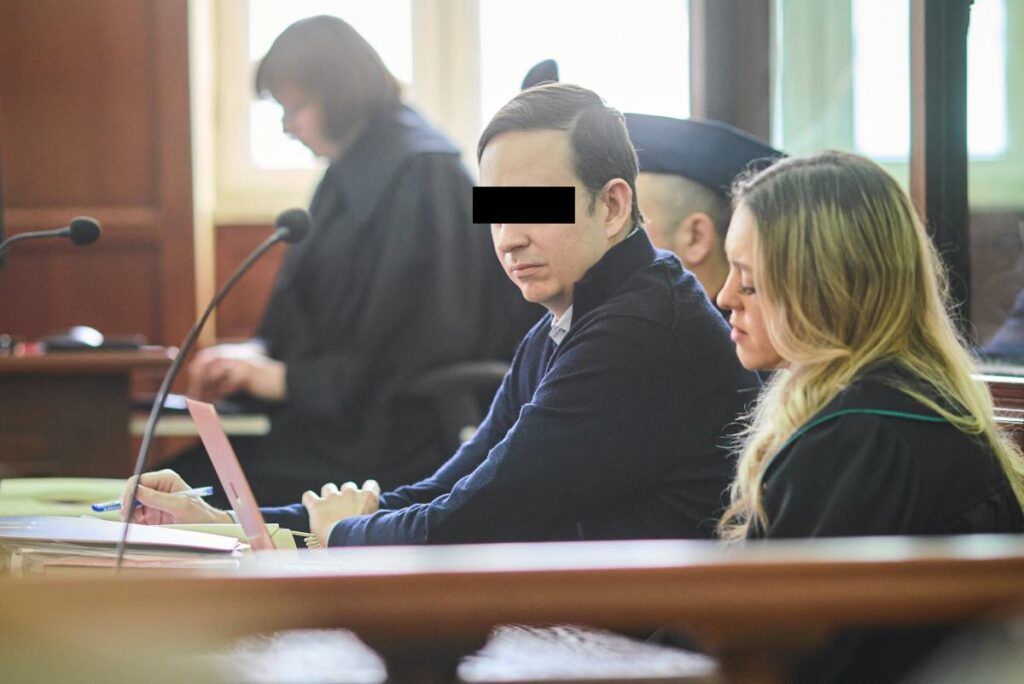 polonya da kaza bmw surucusu hakkinda takipsizlik karari tartisma yaratti 52577