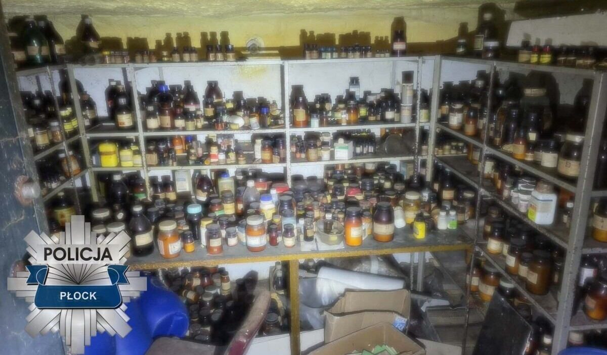 Polonya'da kimyasal madde bulunan evde evakuasyon 1 Polonya da kimyasal madde bulunan evde evakuasyon 57372