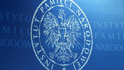 Polonya da nkvd tarafindan katledilen subayin nisani ukrayna da satiliga cikarildi 52688