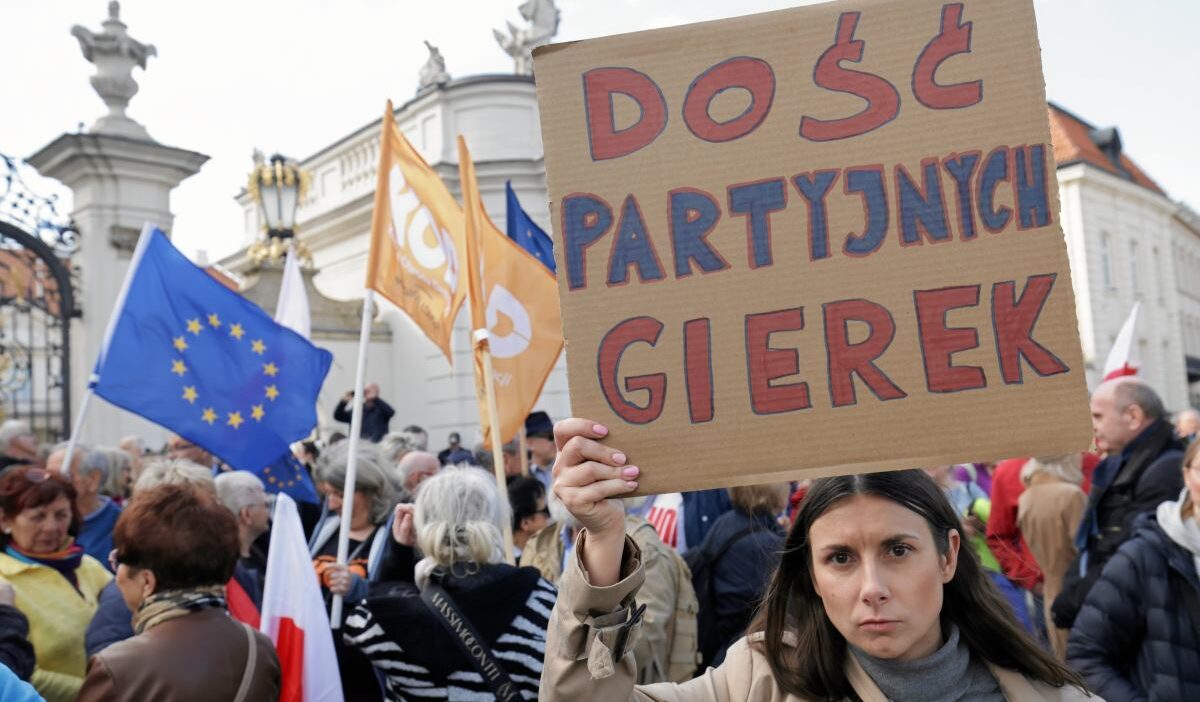 Polonya'da safe programı'na destek azalıyor, karşıtlık artıyor 1 Polonya da safe programi na destek azaliyor karsitlik artiyor 51636