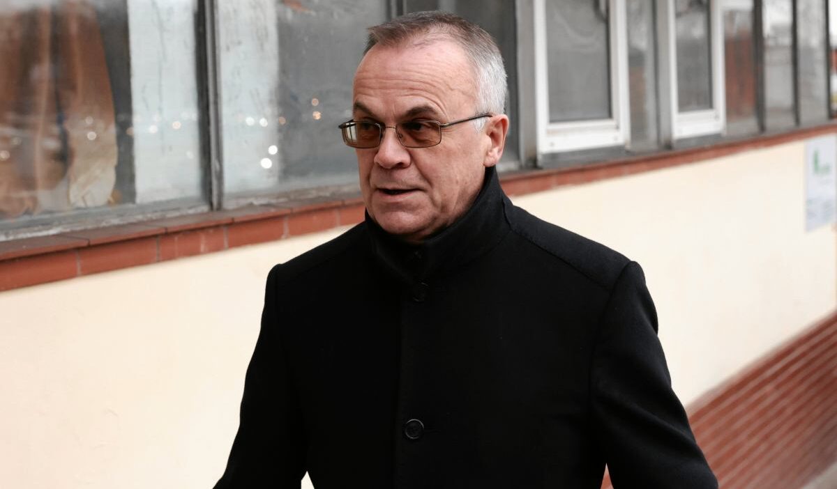 Polonya da safe programi tartismasi cumhurbaskani veto etti hukumet alternatif arayista 51568