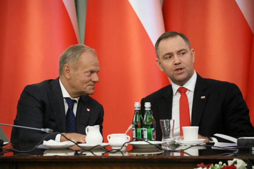 Polonya da safe programi tartismasi secimleri etkiliyor 51471