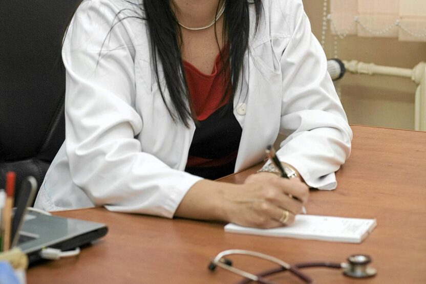 Polonya da sarhos doktorun nobeti hastalarin hayati tehlikede 53496