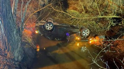 Polonya'da sarhoş sürücü kazası: araç nehre yuvarlandı, yaralanan yok 3 Polonya da sarhos surucu kazasi arac nehre yuvarlandi yaralanan yok 54199
