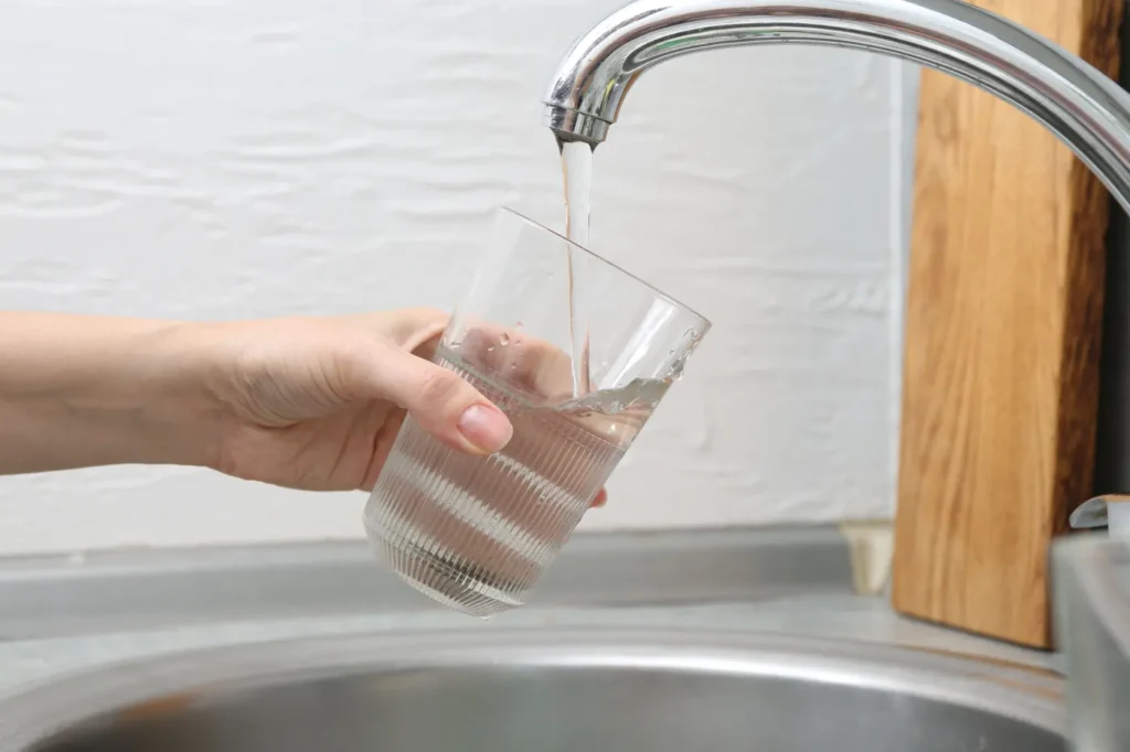 polonya da su kirliligi alarmi 20 bin kisi etkilendi okullar kapatildi 52942