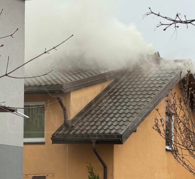 Polonya da sulej wku da bir ev yangini 3 kisi tahliye edildi 56871