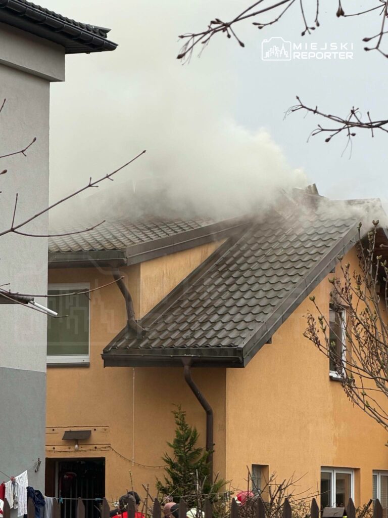 polonya da sulej wku da bir ev yangini 3 kisi tahliye edildi 56871