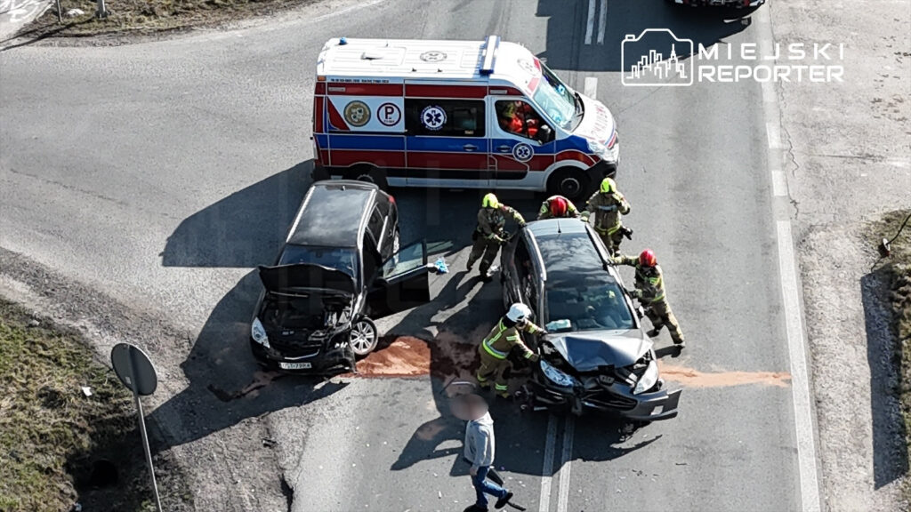 Polonya da uc aracli trafik kazasi bir yarali ve cezali surucu 51624