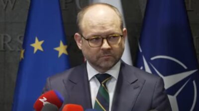 Polonya da yakit fiyatlarini dusurme paketi cumhurbaskani na gonderildi 56123