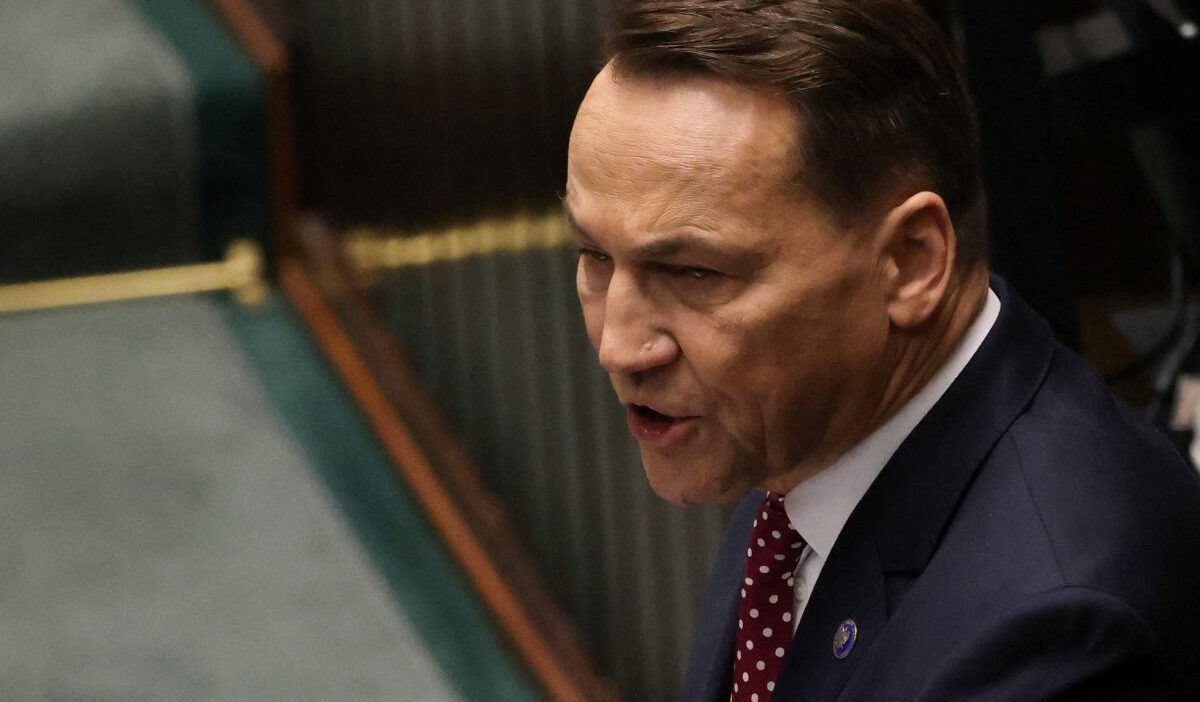 Polonya dışişleri bakanı sikorski: rusya, i̇ran'a silah ve i̇stihbarat sağlıyor 1 Polonya disisleri bakani sikorski rusya i ran a silah ve i stihbarat sagliyor 53211