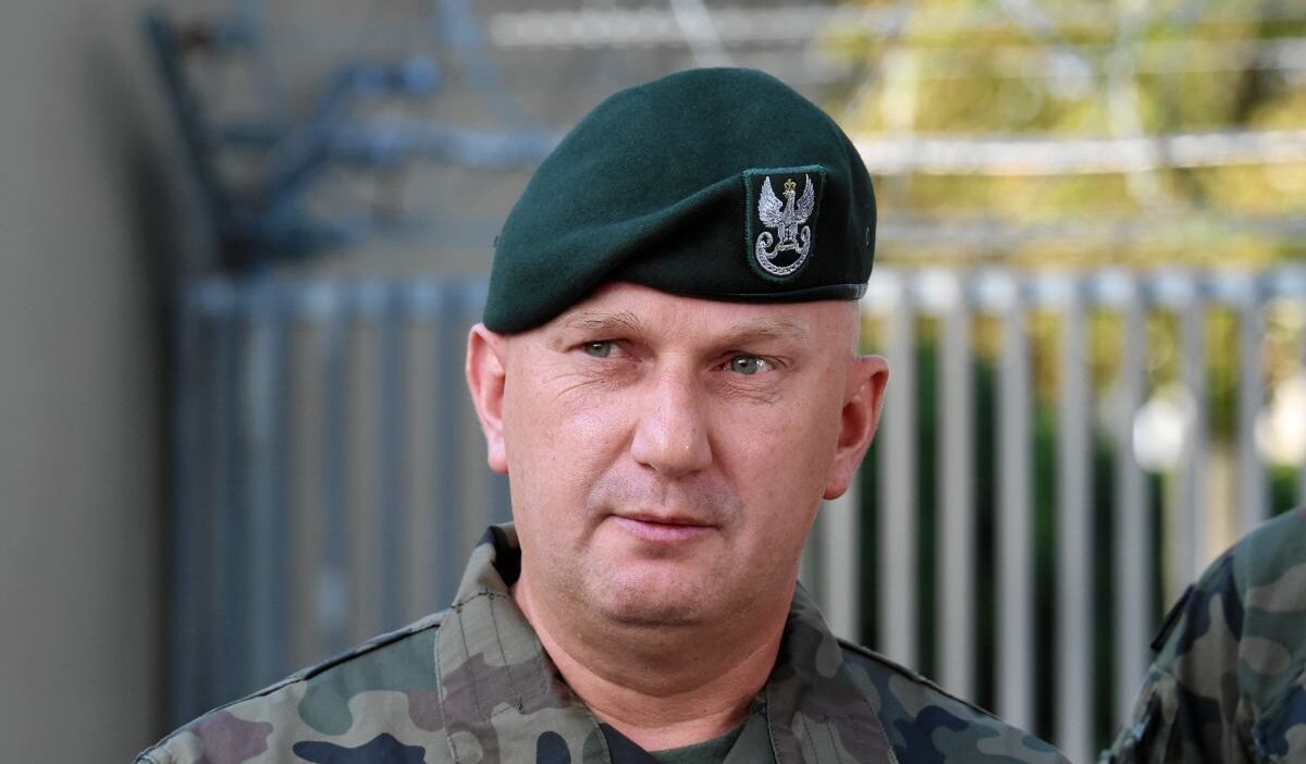 Polonya hava sahasi i ddialarina karsi cikiyor savunma amacli kisitlamalar aciklandi 57078