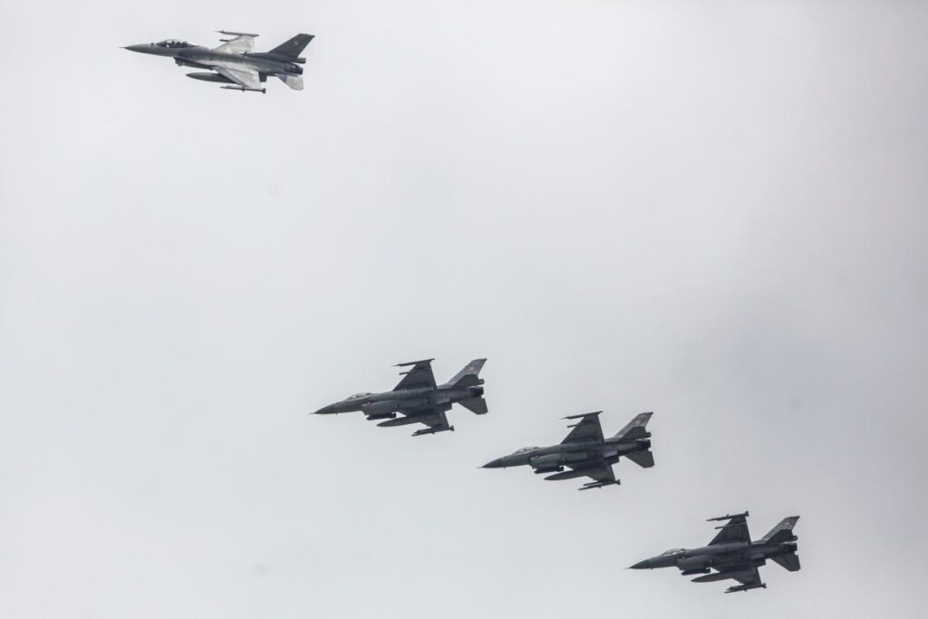 polonya hava sahasinda planli ust ses hizli ucus egitimleri gerceklestirildi 56823