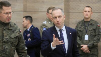 Polonya hukumeti safe programi i cin finansman saglama karari aldi cumhurbaskani nawrocki tarafindan veto edilen yasa tasarisina alternatif arayis basladi 51677