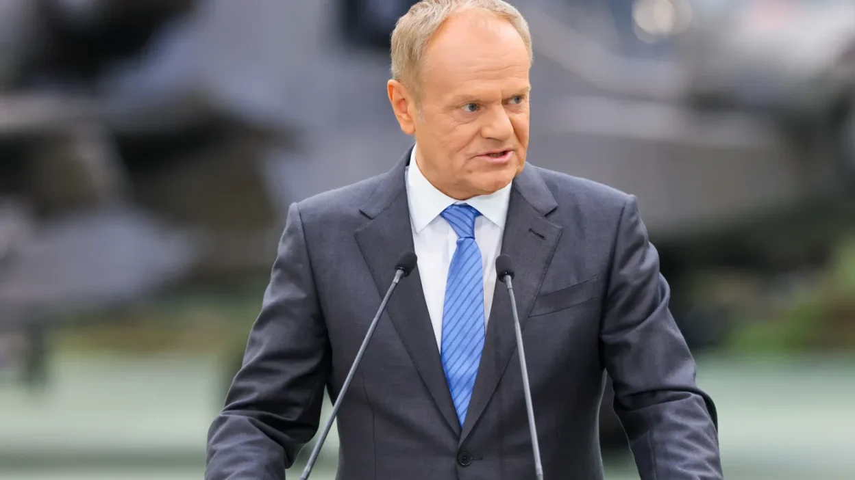 Polonya hukumeti yakit fiyatlarini dusurmek i cin vergi mudahalesi hazirliyor 55622