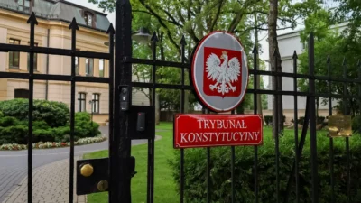 Polonya parlamentosu anayasa mahkemesi hakimleri secti cumhurbaskanligi i tiraz etti 52768