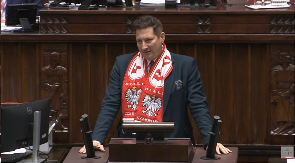 polonya parlamentosu nda akaryakit fiyatlarini dusurme calismalari basladi 55809