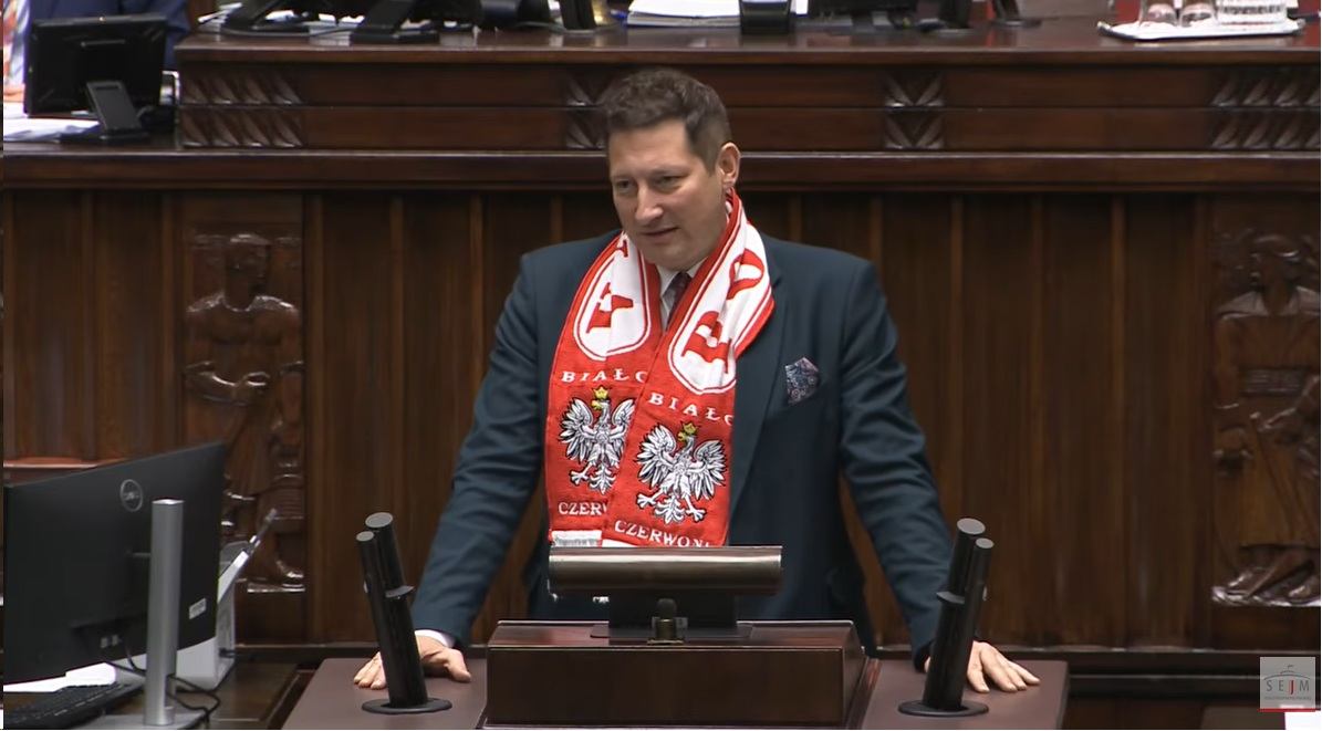 Polonya parlamentosu'nda akaryakıt fiyatlarını düşürme çalışmaları başladı 1 Polonya parlamentosu nda akaryakit fiyatlarini dusurme calismalari basladi 55809