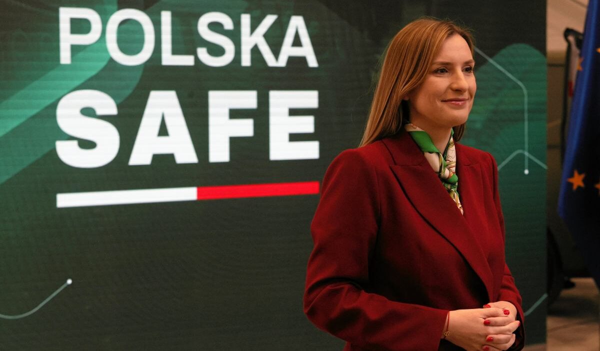 Polonya safe programi katilimini surduruyor avrupa komisyonu nda finansman degerlendirmeleri 52743