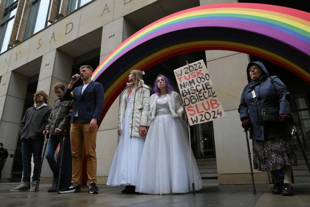 polonya yuksek i dare mahkemesi nden escinsel evliliklerin taninmasi yonunde karar 53289