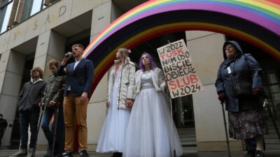 Polonya yüksek i̇dare mahkemesi’nden eşcinsel evliliklerin tanınması yönünde karar 2 Polonya yuksek i dare mahkemesi nden escinsel evliliklerin taninmasi yonunde karar 53289