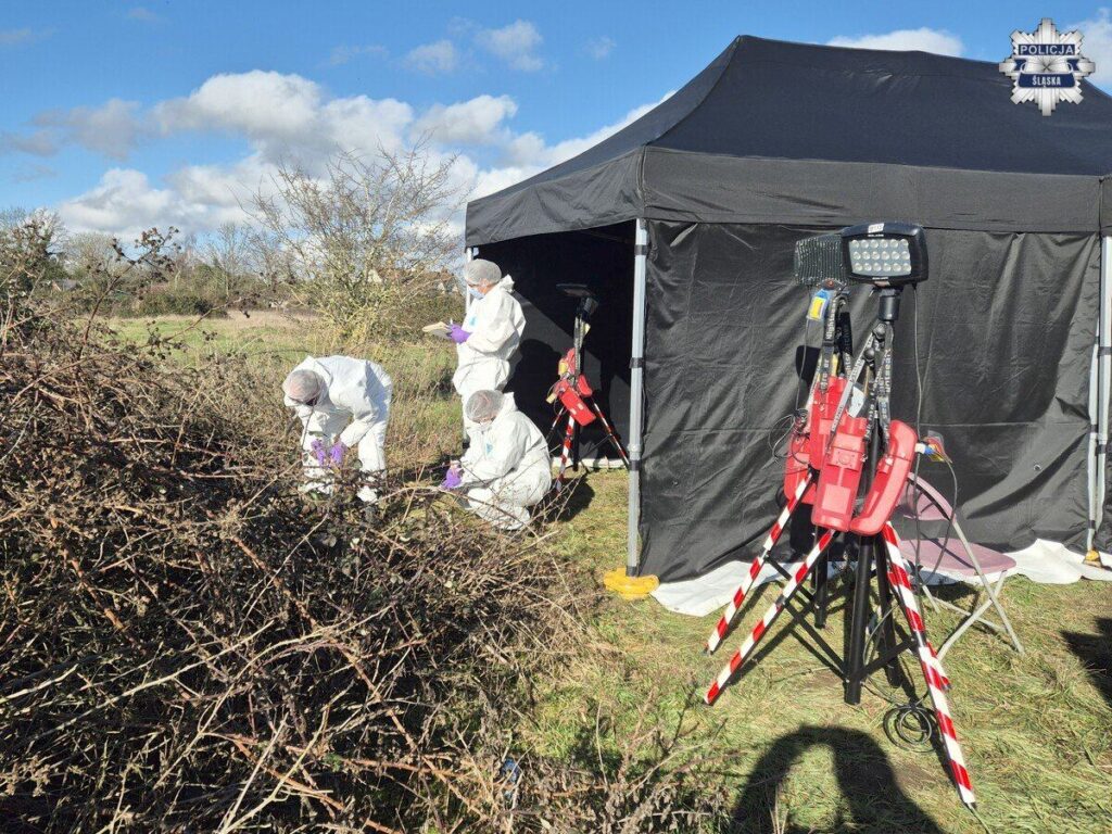 polonyali adamin cesedi valizde bulundu katowice polisi cinayeti cozdu 50819