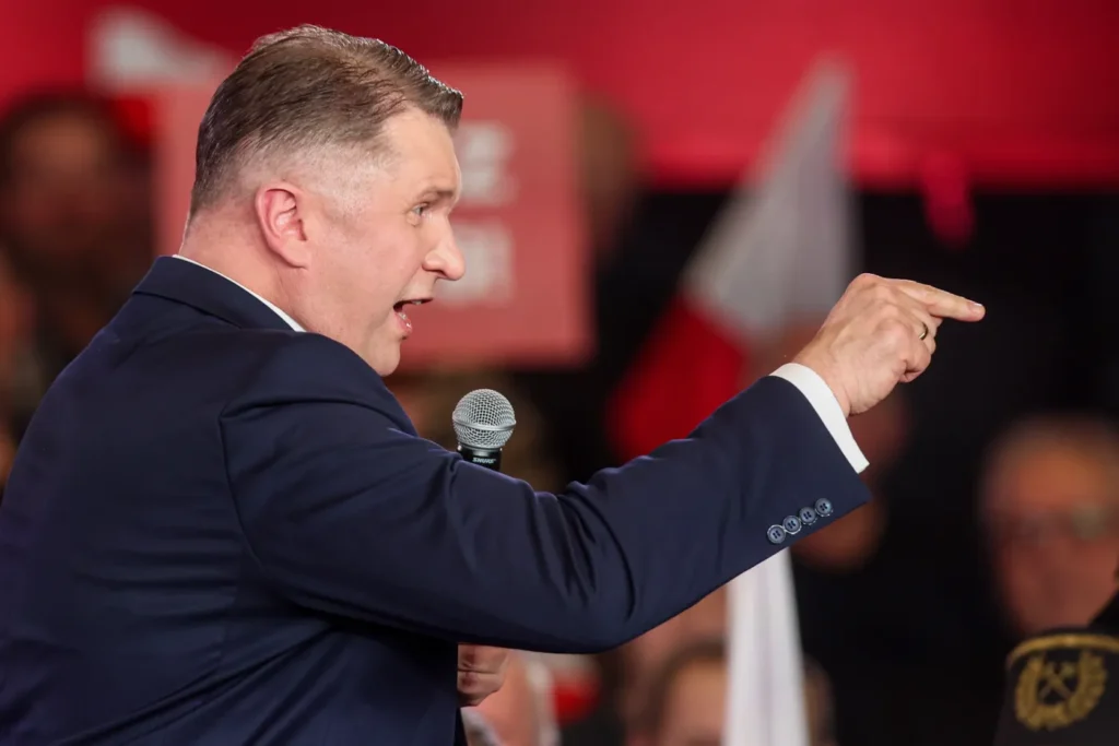 polonyali bakan czarnek meclis baskani czarzasty yi yuksek faturalarla elestirdi 52821