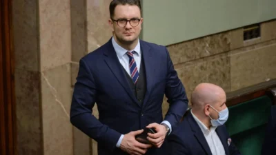 Polonyali milletvekili mejza hiz cezasi nedeniyle dokunulmazligini kaldirdi 53983
