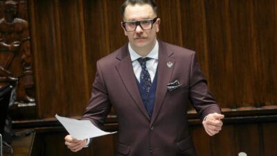 Polonyali milletvekili mejza nin bagisikligi kaldirildi trafik cezalariyla yuzlesme riski 53256