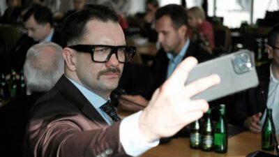 Polonyali milletvekili mejza trafik cezalarina i liskin sorusturmada bagisikligini feragat etti 54744