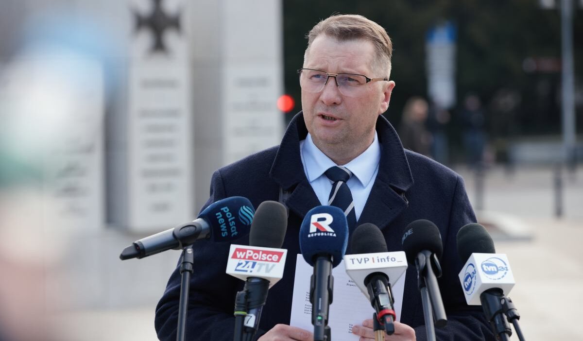 Polonyalı muhalefet, kamu maliyesindeki çöküşü meclis gündemine taşımak i̇çin başvuru yaptı 1 Polonyali muhalefet kamu maliyesindeki cokusu meclis gundemine tasimak i cin basvuru yapti 54289