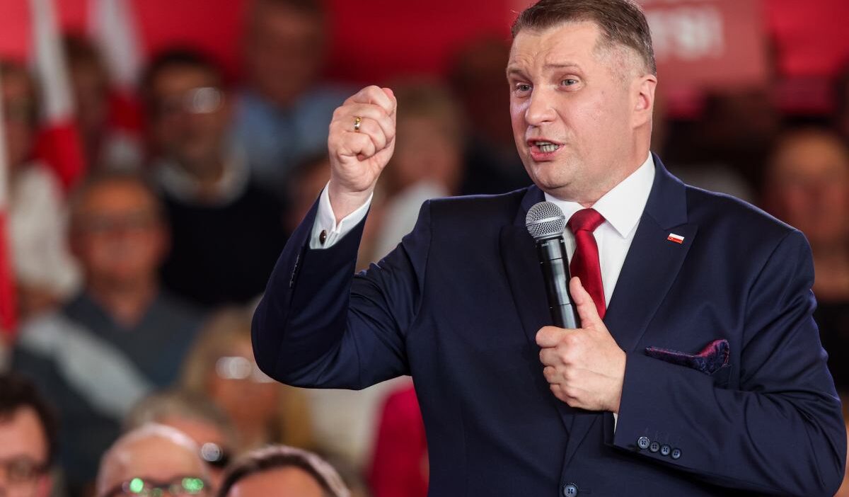 Polonyali muhalif czarnek enerji faturalari ve ets sistemi elestirisi yapti 52740