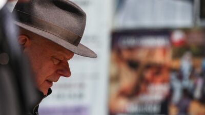 Polonyali savci pis milletvekili ozdoba hakkinda sikayette bulundu tehdit i ddiasi 52172