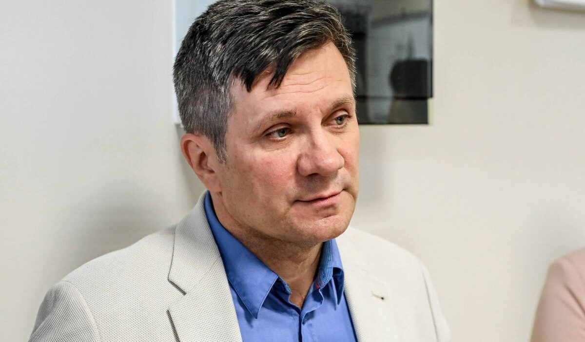 Polonyali senator w osowicz pis in donusumunu ve i letisim stratejisini elestirdi 52889