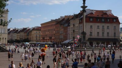 Polonyalilarin en buyuk endisesi siyasi kutuplasma ve uluslararasi gerilimler 56820