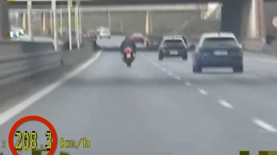 Pruszk w da motosiklet surucusu asiri hiz yapti yasal i slem baslatildi 55940