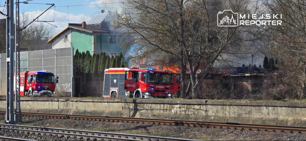 Pruszk w da terk edilmis bir binada yangin cikti 54031