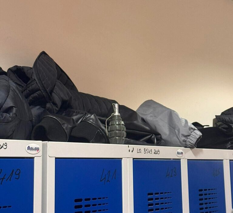 Radzymin'deki norwida lisesi'nde granit benzeri nesne alarmı 1 Radzymin deki norwida lisesi nde granit benzeri nesne alarmi 53364